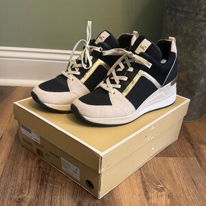 Michael Kors Women's Georgie Trainer in Suede Black and Cream